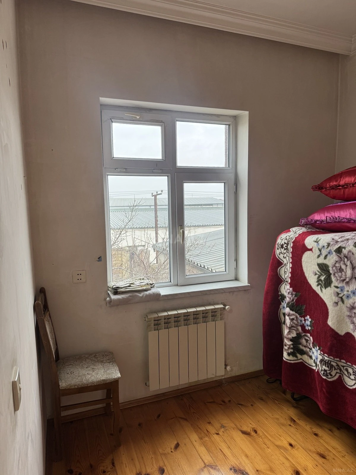 Satılır 6 otaqlı həyət evi 220 m²