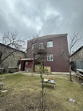 Satılır 6 otaqlı həyət evi 220 m²