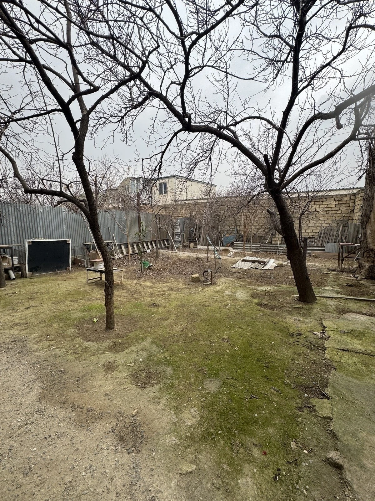 Satılır 6 otaqlı həyət evi 220 m²