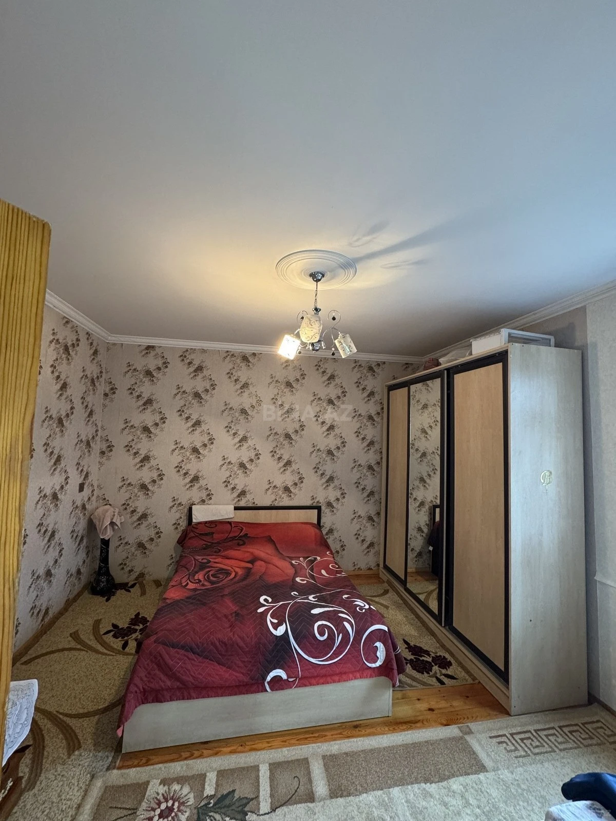 Satılır 6 otaqlı həyət evi 220 m²