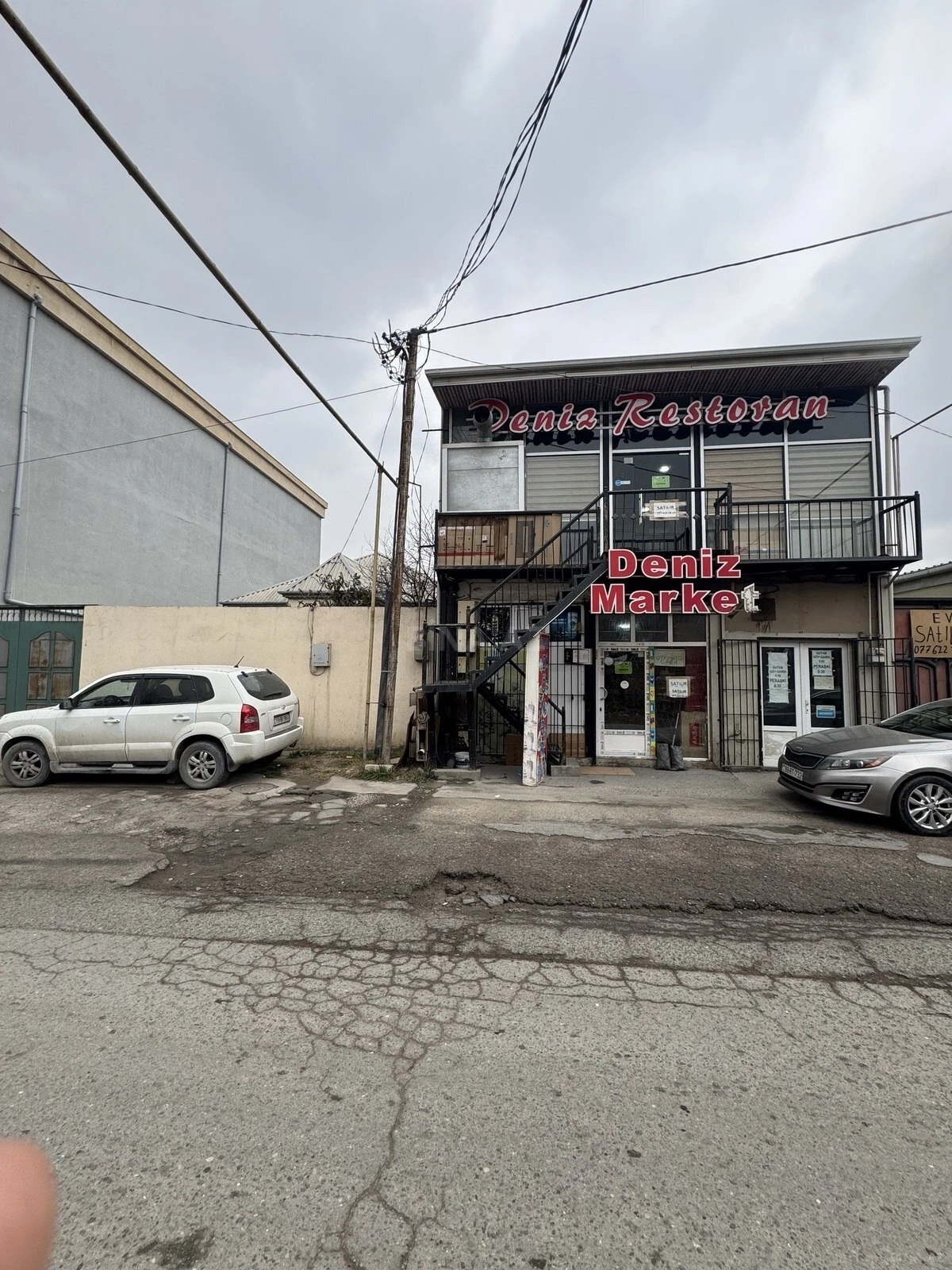 Satılır 6 otaqlı həyət evi 220 m²