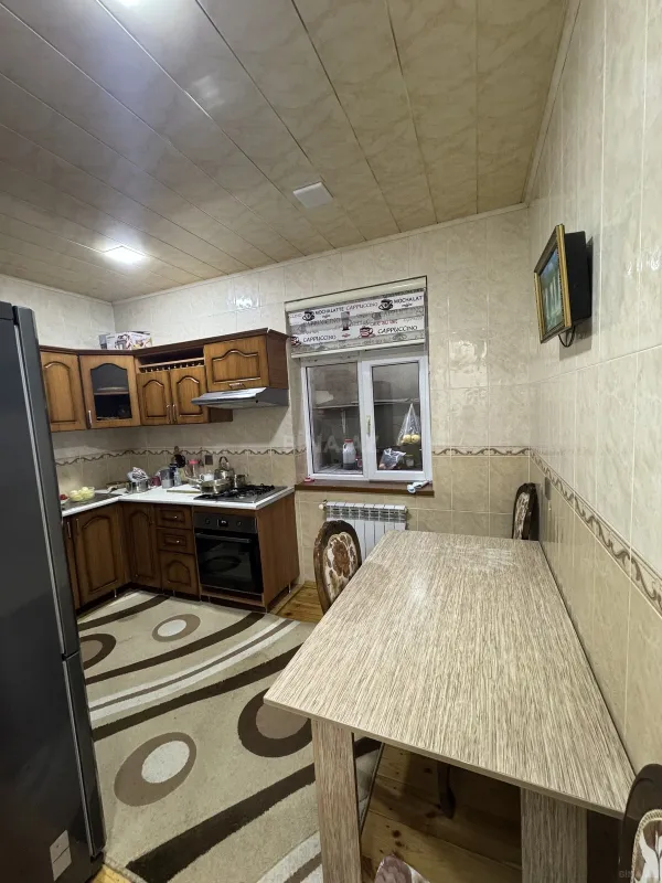 Satılır 6 otaqlı həyət evi 220 m²