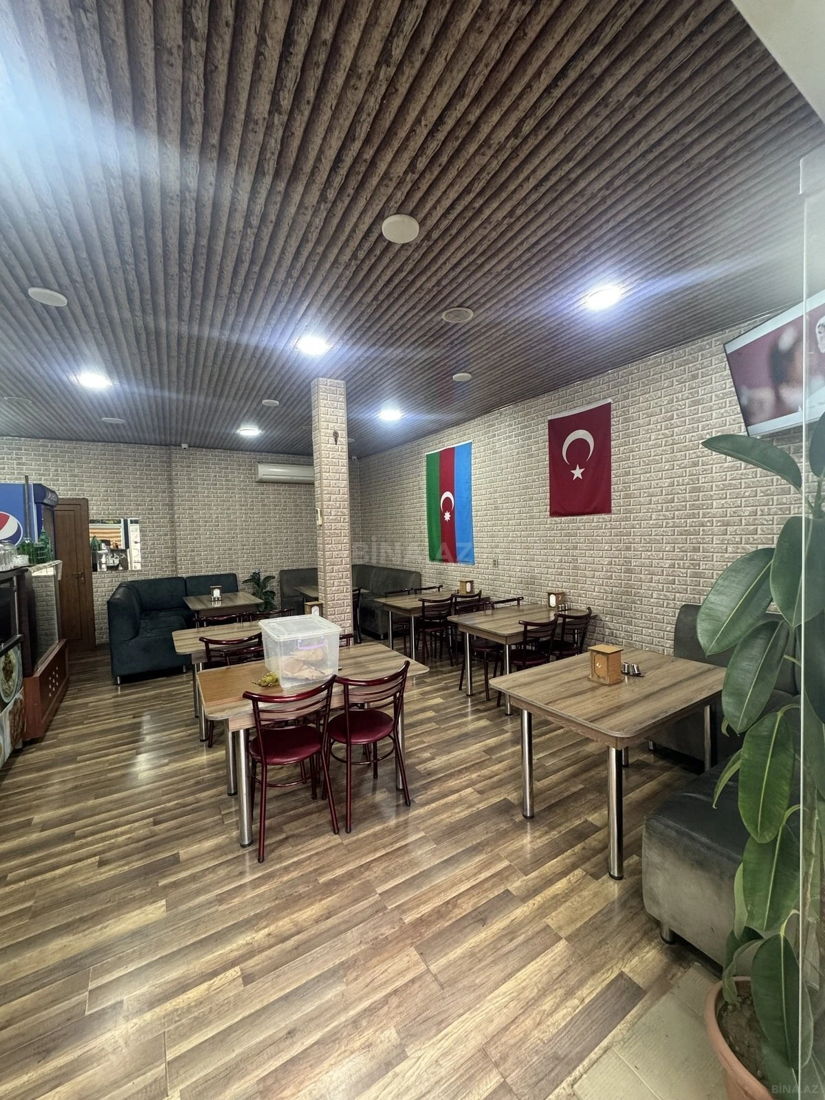 Satılır 6 otaqlı həyət evi 220 m²