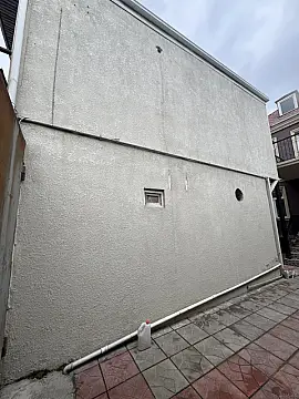 Satılır 6 otaqlı həyət evi 220 m²