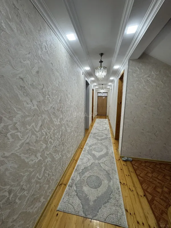 Satılır 6 otaqlı həyət evi 220 m²