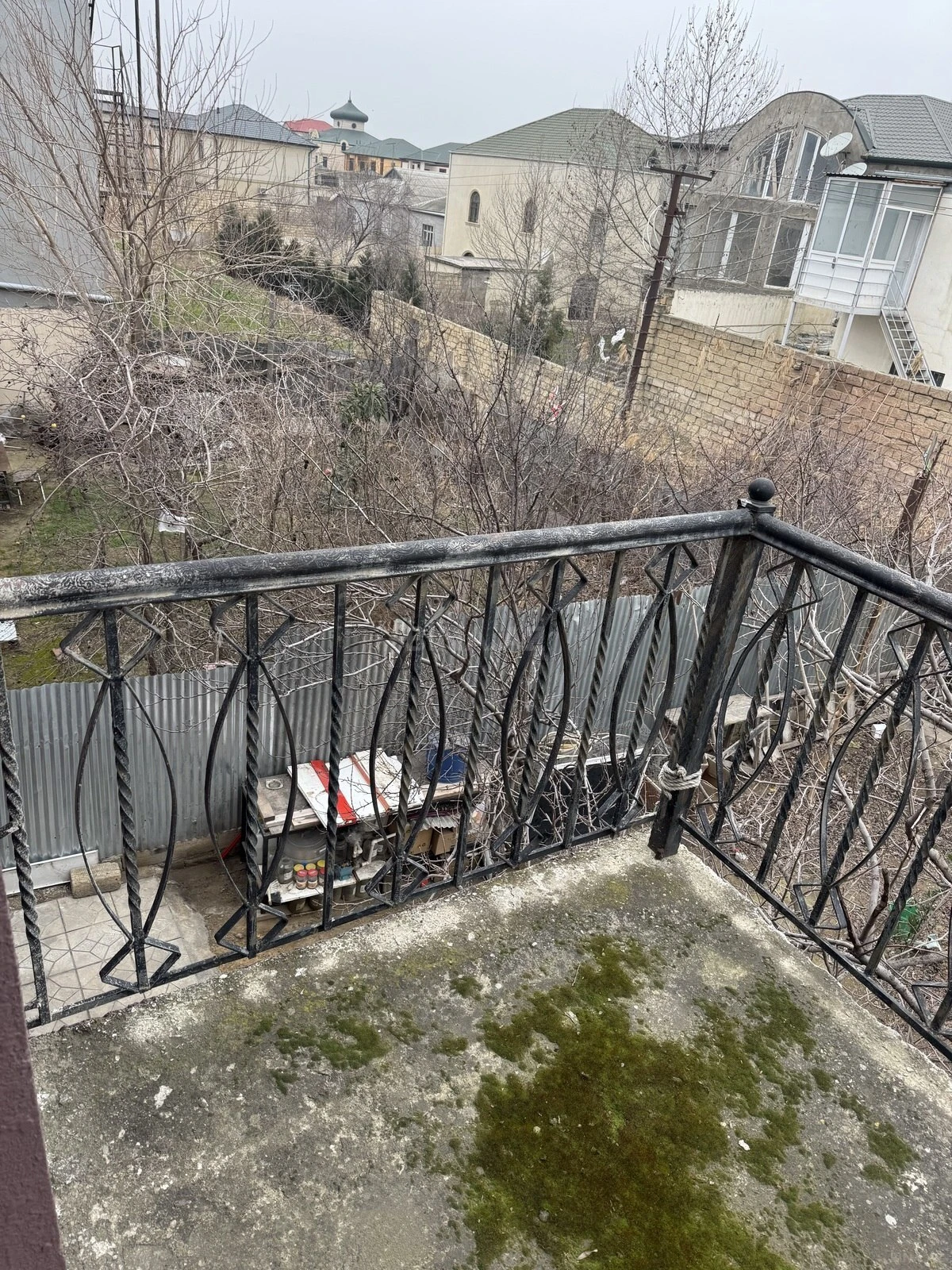 Satılır 6 otaqlı həyət evi 220 m²