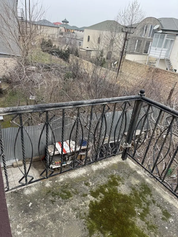 Satılır 6 otaqlı həyət evi 220 m²