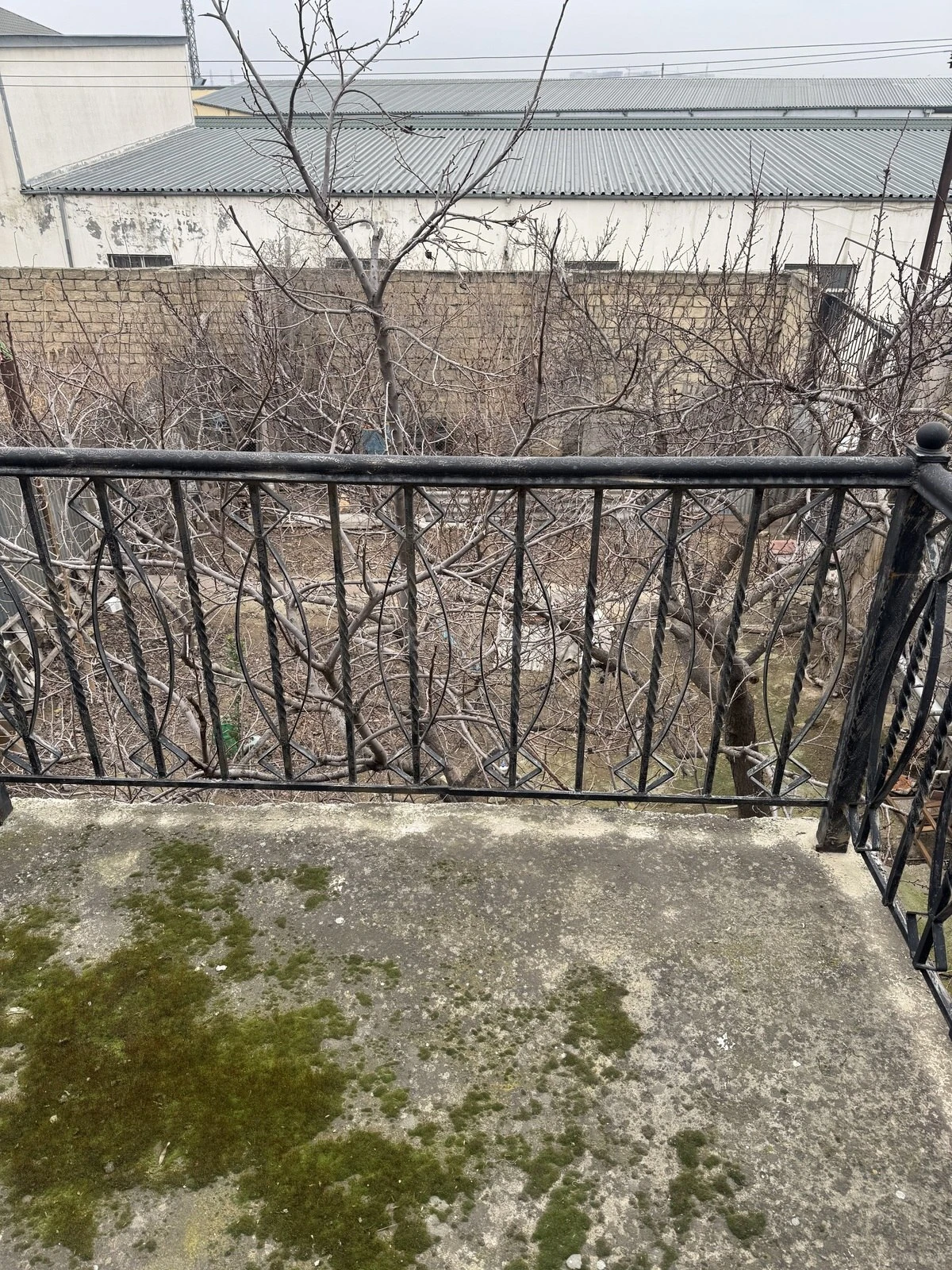 Satılır 6 otaqlı həyət evi 220 m²