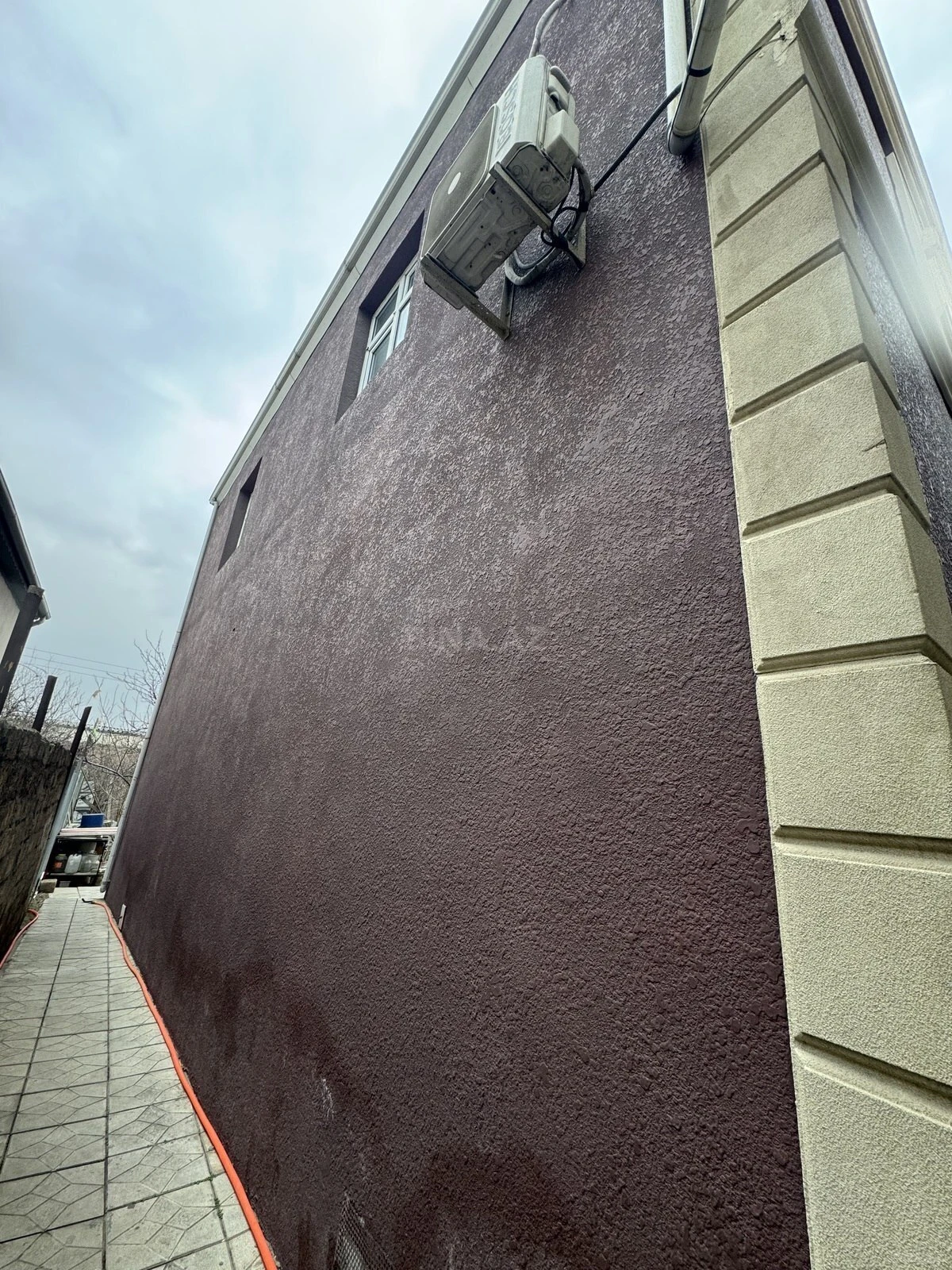 Satılır 6 otaqlı həyət evi 220 m²