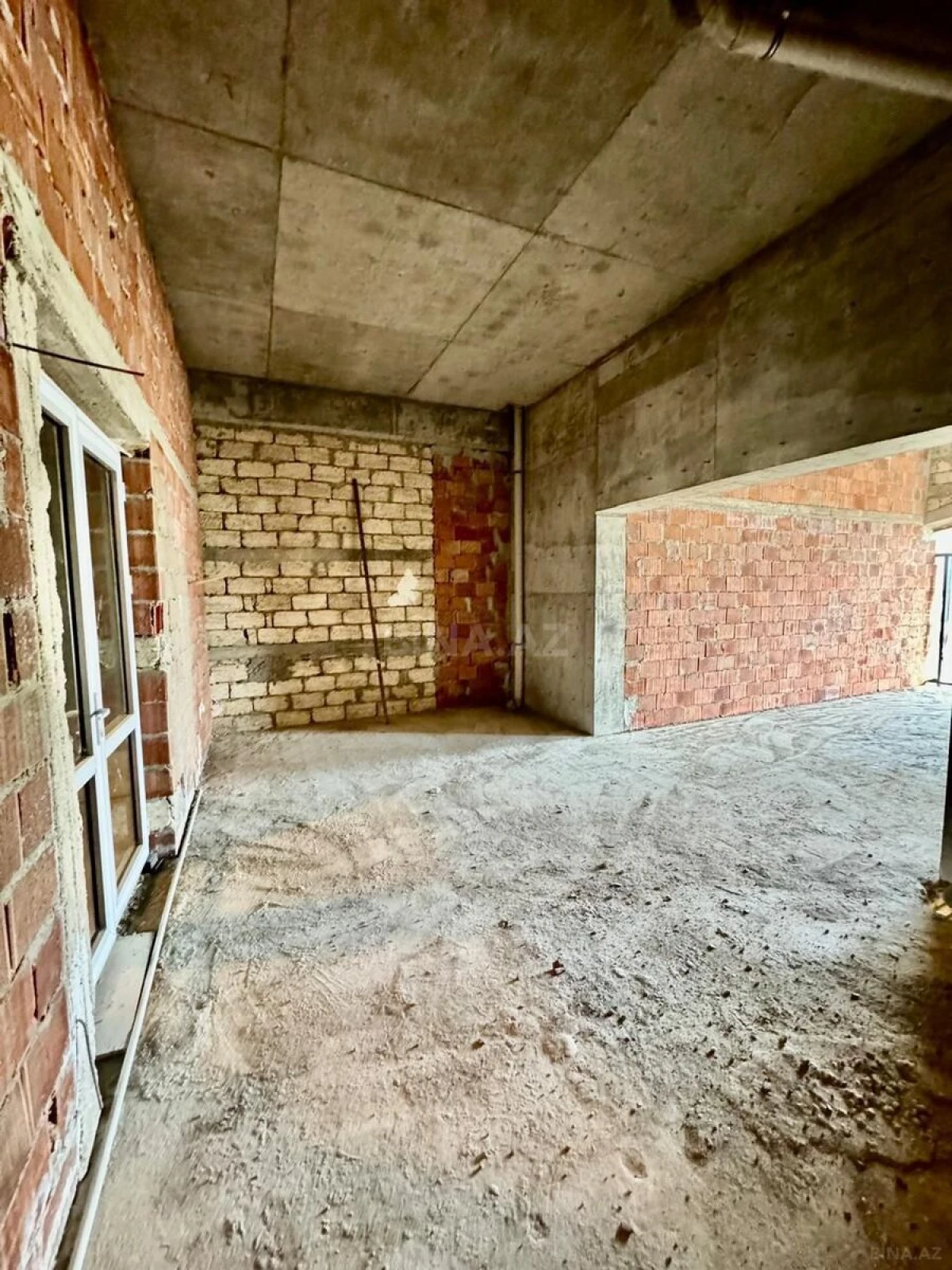 Kirayə verilir 2 otaqlı ofis 57 m²