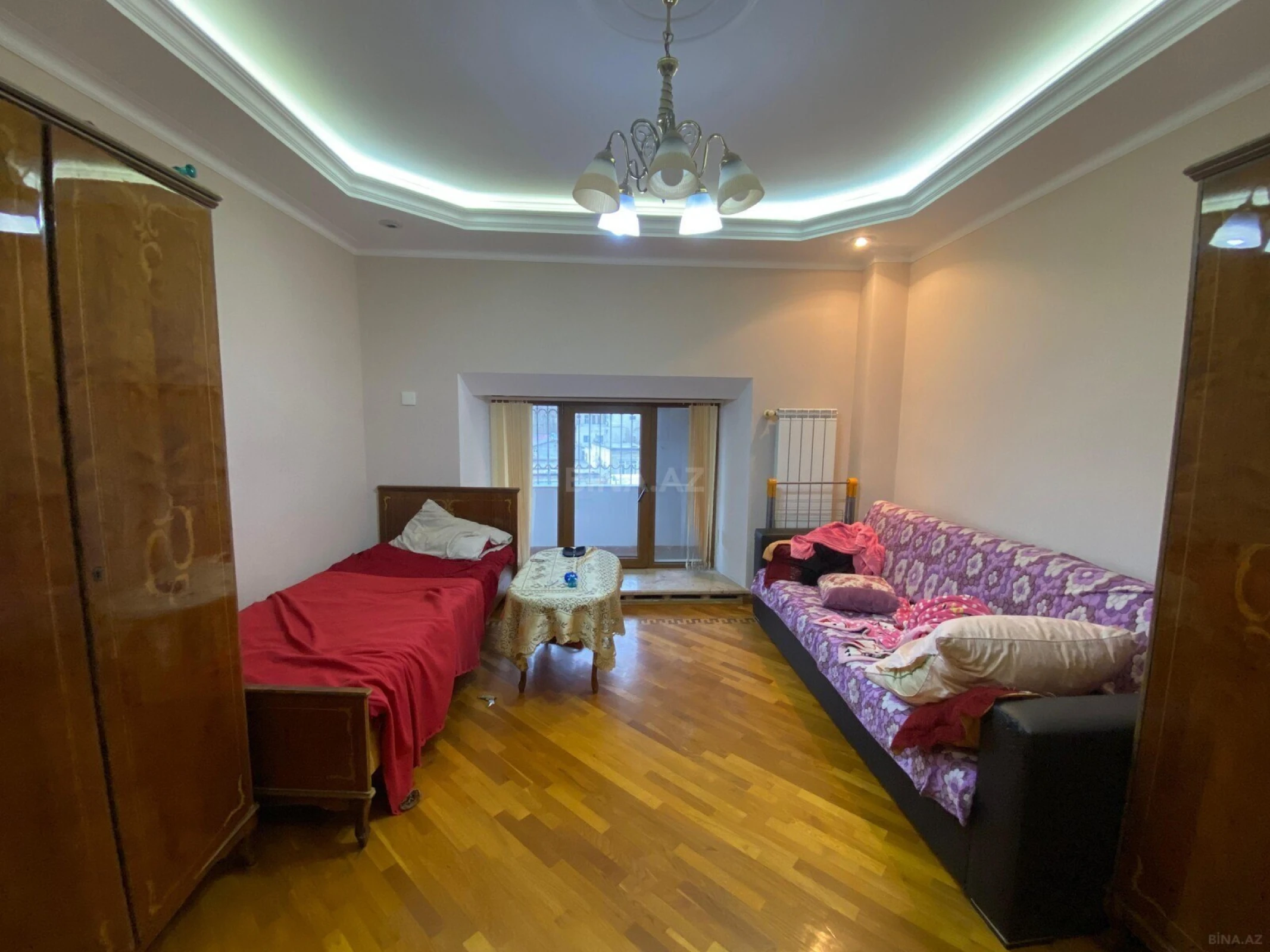 Satılır 4 otaqlı mənzil 125 m²
