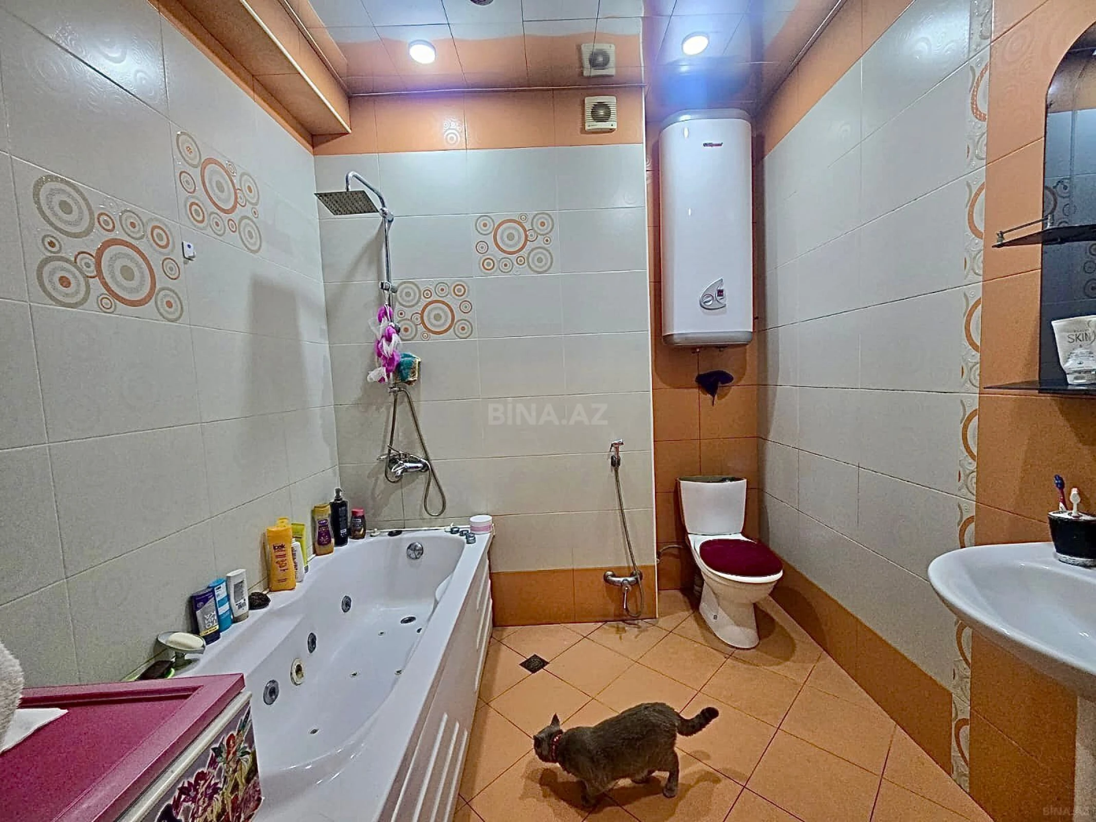 Satılır 3 otaqlı mənzil 132 m²