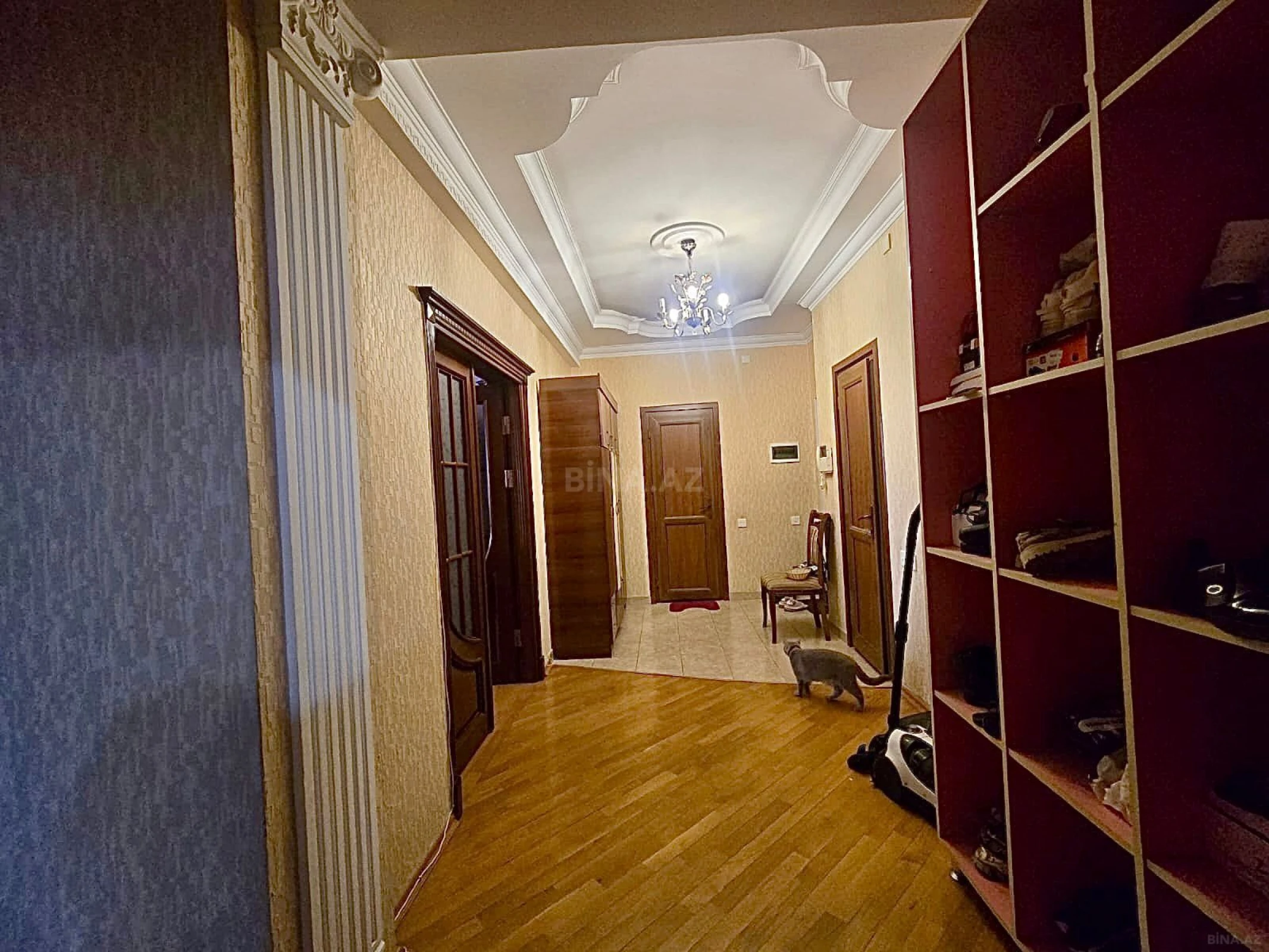 Satılır 3 otaqlı mənzil 132 m²