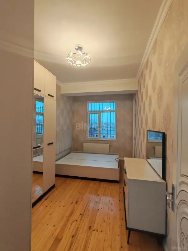 Satılır 3 otaqlı mənzil 110 m²