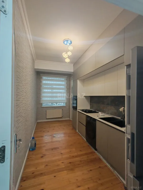 Satılır 3 otaqlı mənzil 110 m²