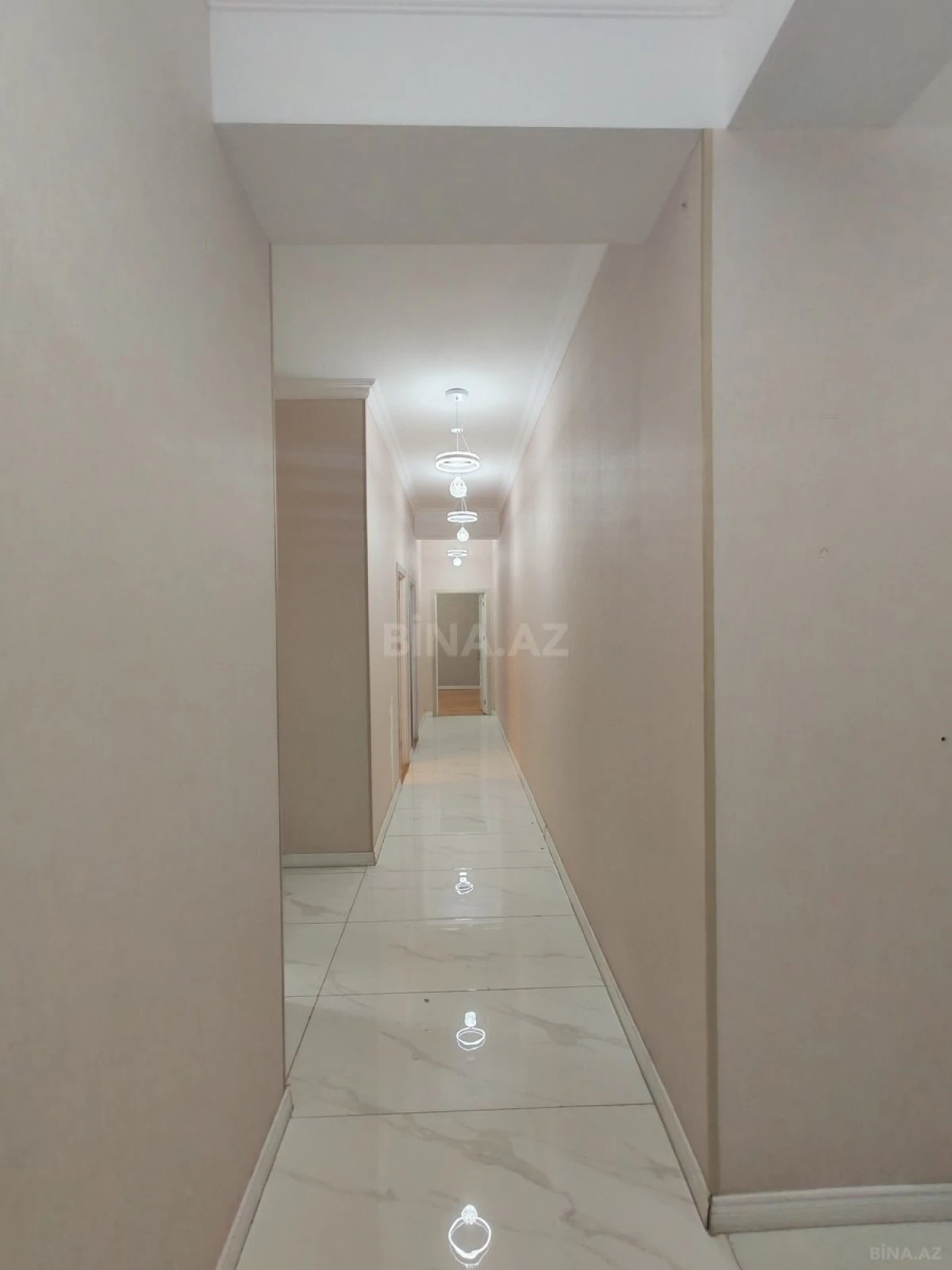 Satılır 3 otaqlı mənzil 110 m²