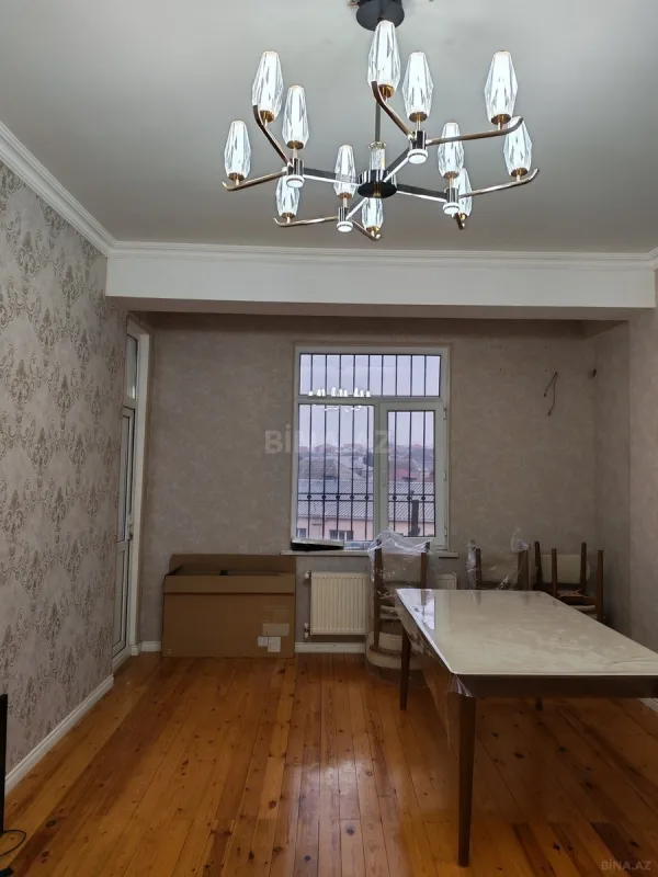 Satılır 3 otaqlı mənzil 110 m²
