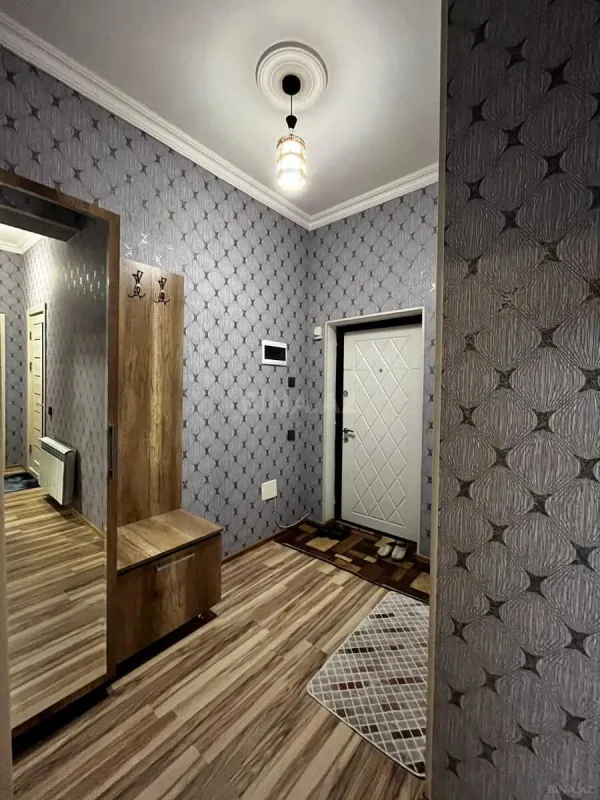 Kirayə verilir 2 otaqlı mənzil 90 m²