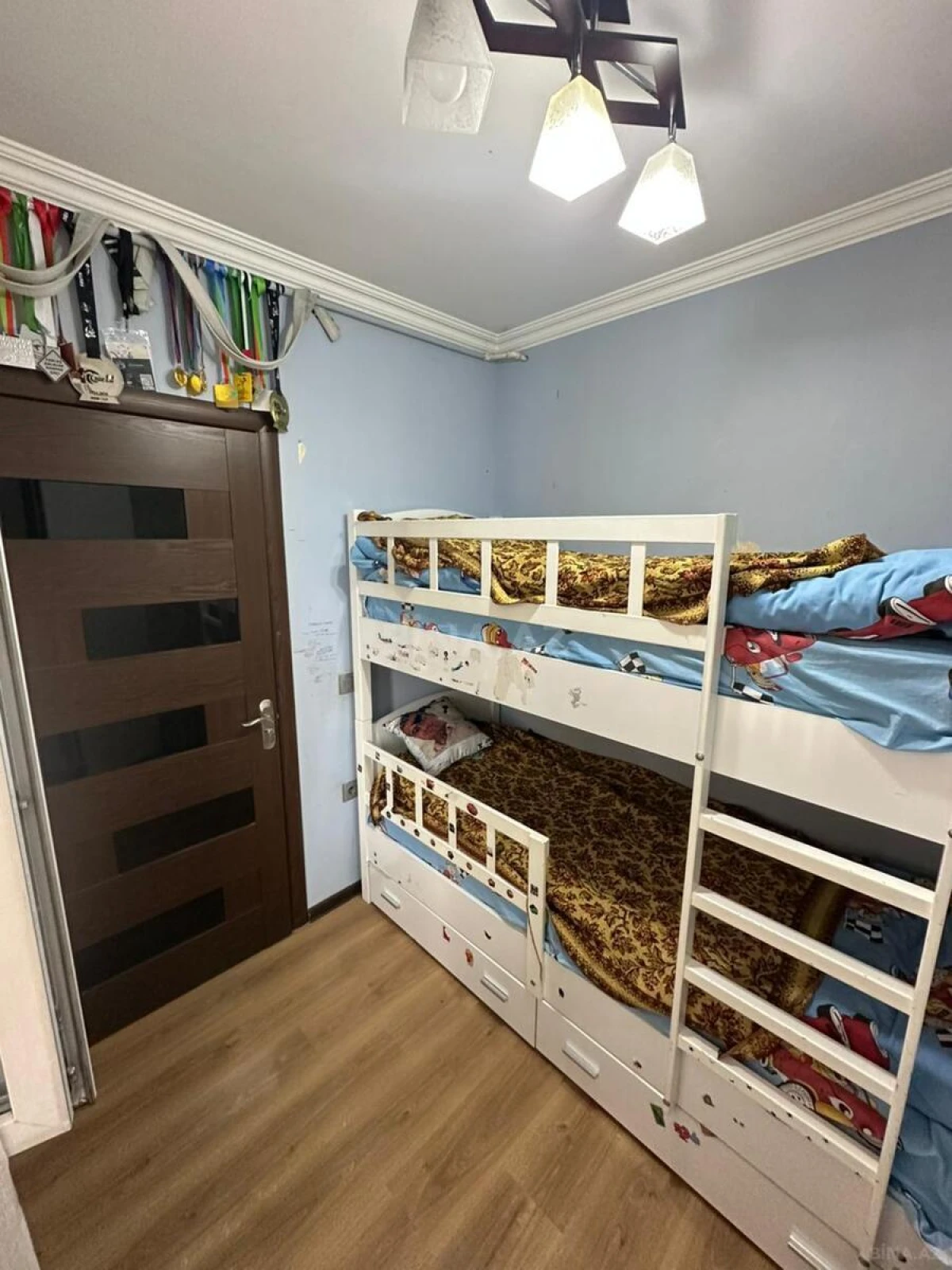 Satılır 3 otaqlı mənzil 55 m²