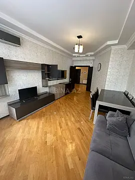 Kirayə verilir 2 otaqlı mənzil 95 m²