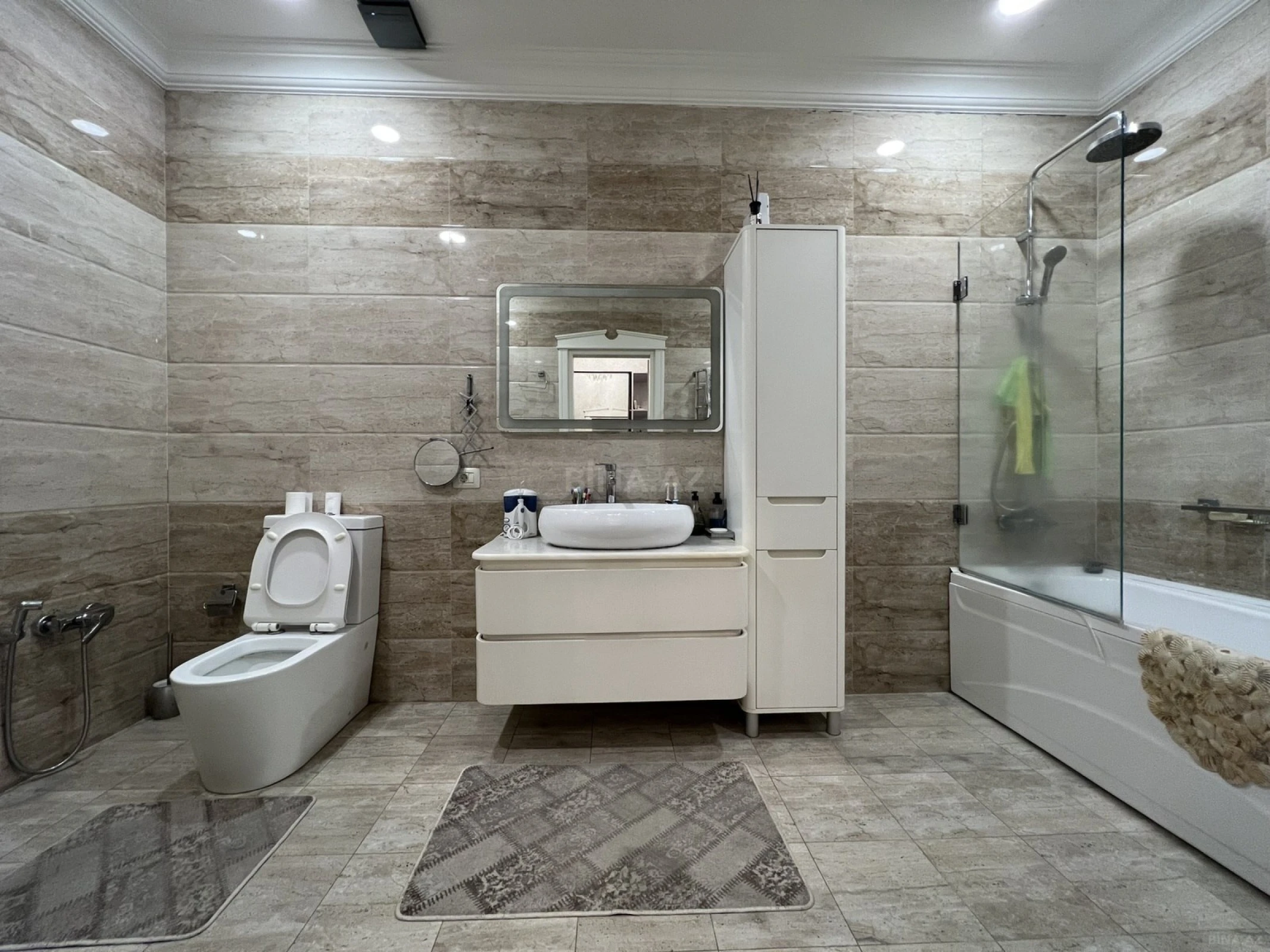 Kirayə verilir 3 otaqlı mənzil 138 m²