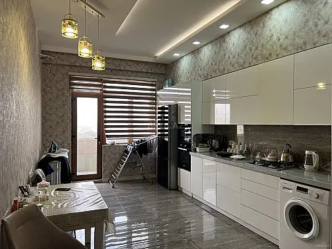 Kirayə verilir 3 otaqlı mənzil 138 m²