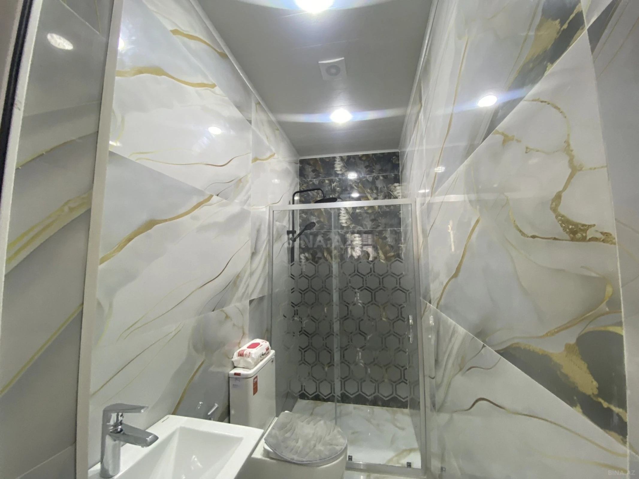 Satılır 5 otaqlı həyət evi 140 m²