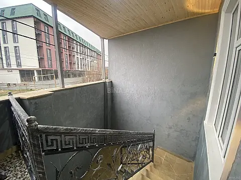 Satılır 5 otaqlı həyət evi 140 m²