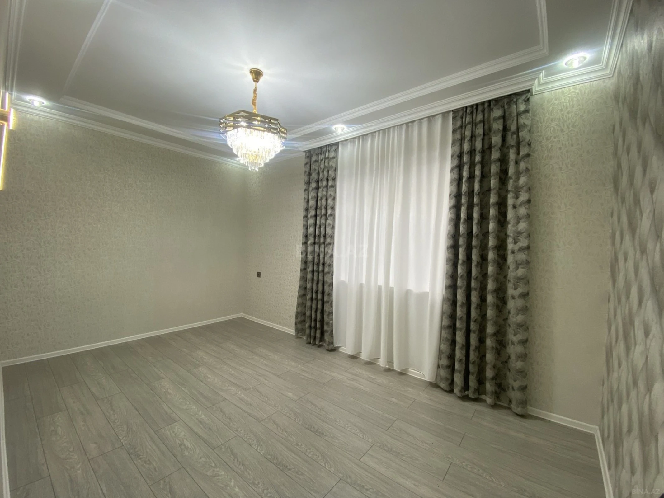Satılır 5 otaqlı həyət evi 140 m²