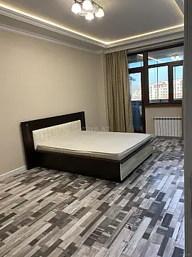 Satılır 2 otaqlı mənzil 96 m²