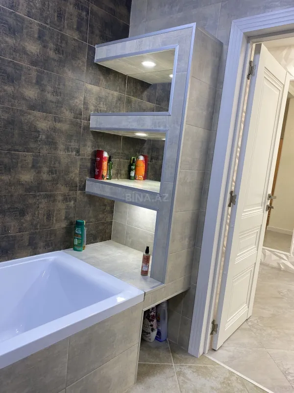 Satılır 2 otaqlı mənzil 96 m²