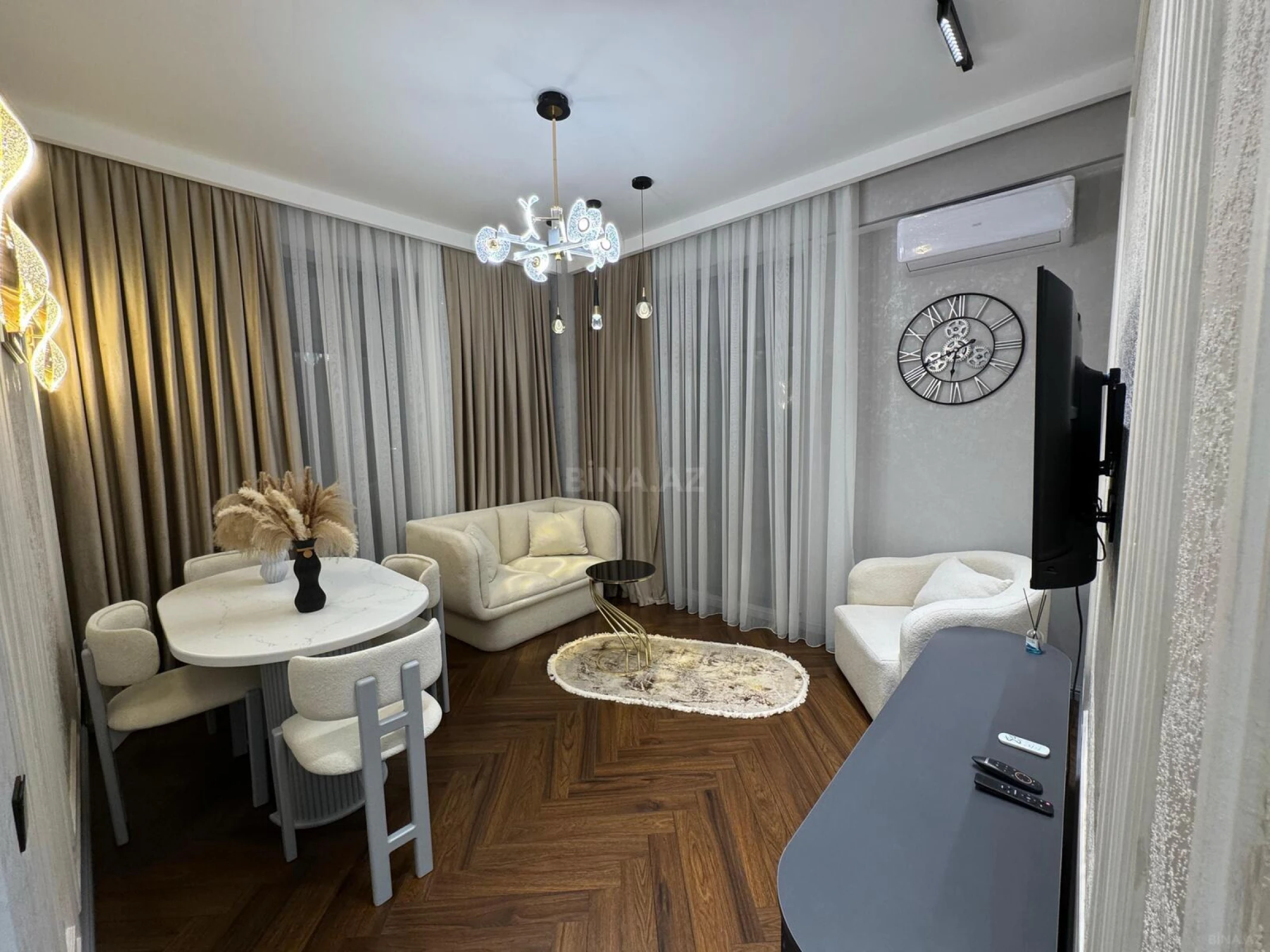 Kirayə verilir 2 otaqlı mənzil 60 m²