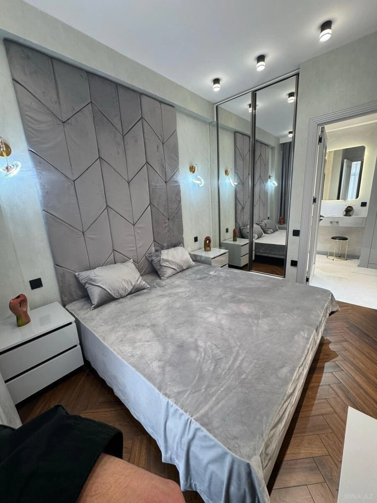 Kirayə verilir 2 otaqlı mənzil 60 m²