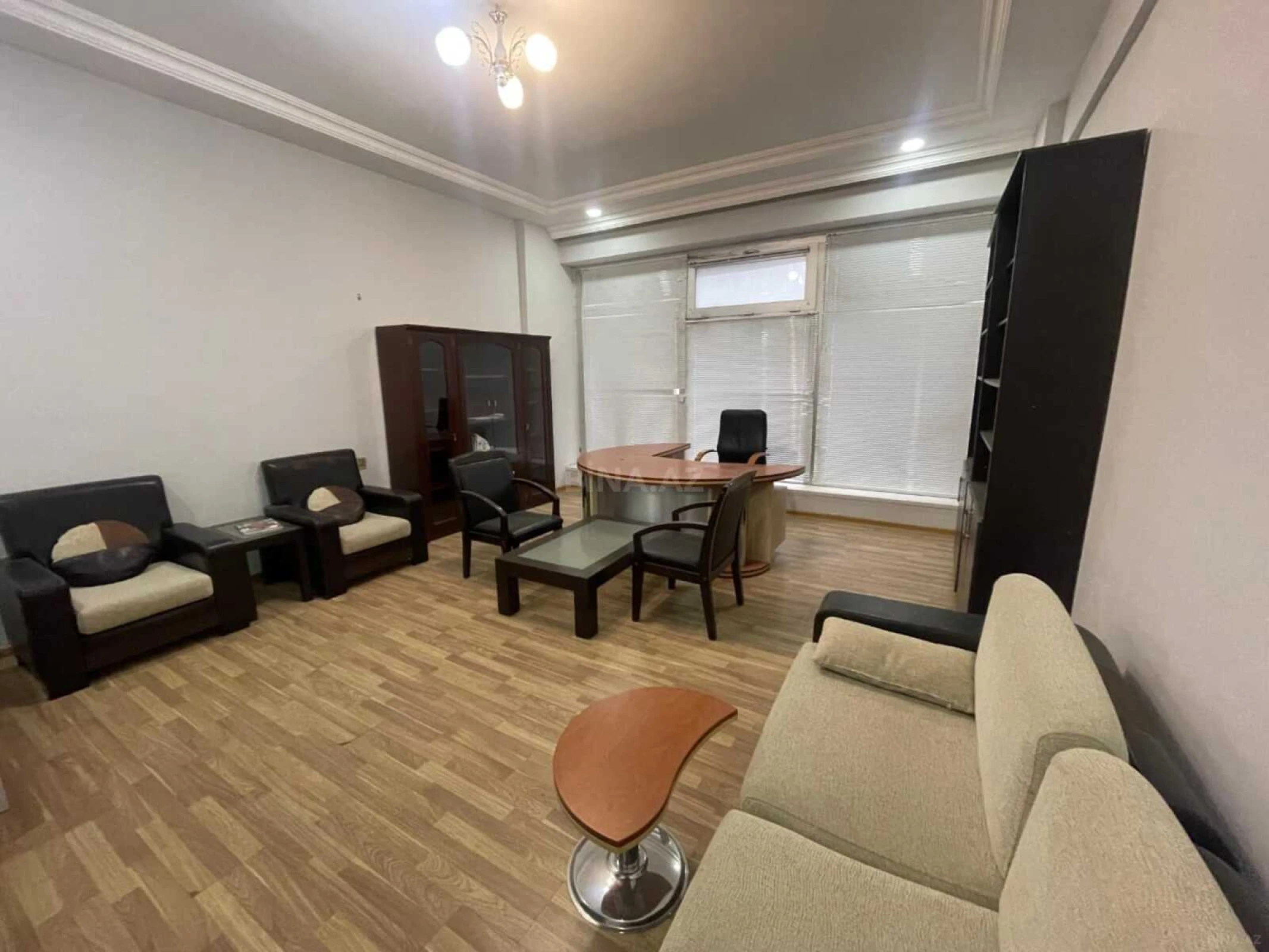 Kirayə verilir 3 otaqlı ofis 100 m²