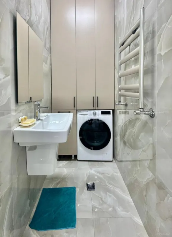 Satılır 2 otaqlı mənzil 90 m²