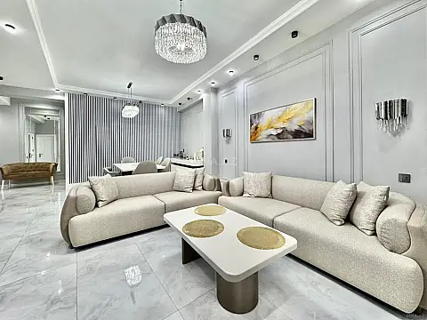 Satılır 2 otaqlı mənzil 90 m²