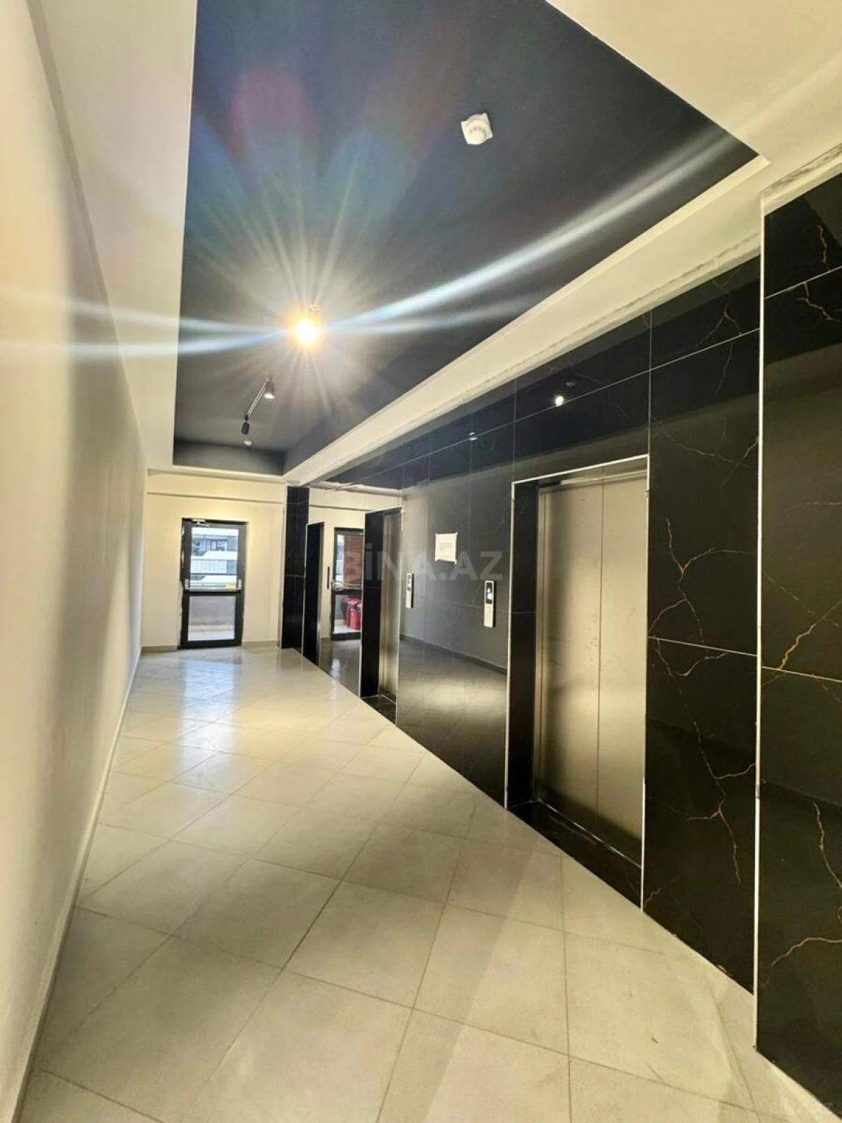 Satılır 2 otaqlı mənzil 90 m²