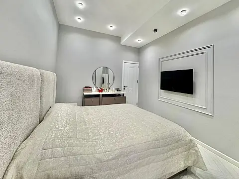 Satılır 2 otaqlı mənzil 90 m²