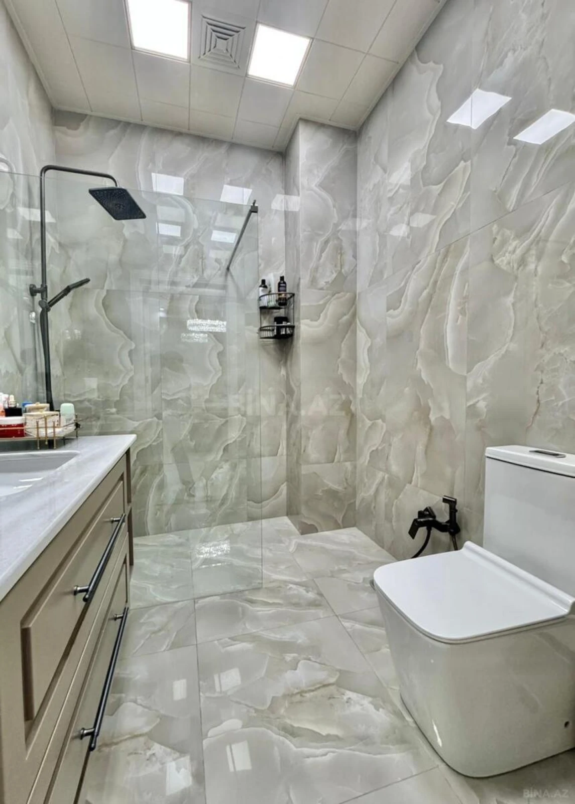 Satılır 2 otaqlı mənzil 90 m²