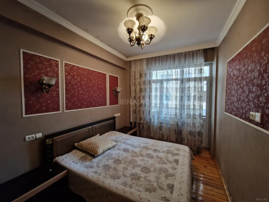 Satılır 3 otaqlı mənzil 83 m²