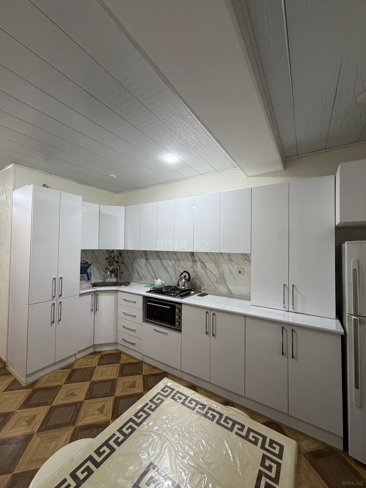 Satılır 4 otaqlı mənzil 100 m²