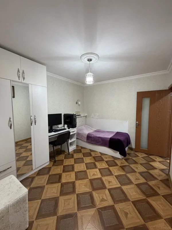 Satılır 4 otaqlı mənzil 100 m²