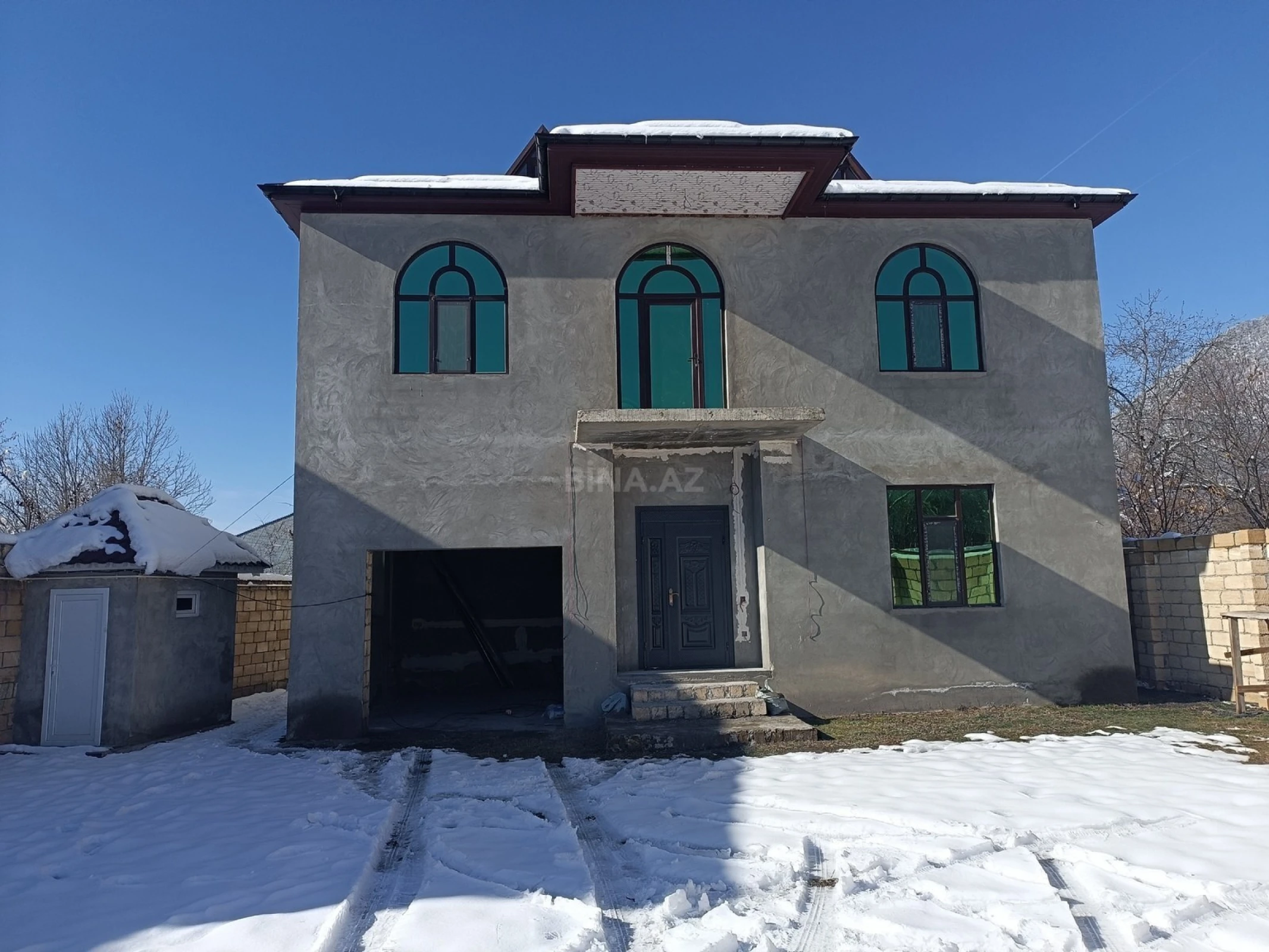 Satılır 6 otaqlı həyət evi 167 m²