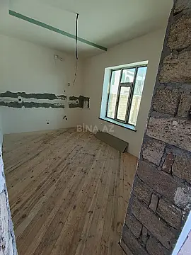 Satılır 6 otaqlı həyət evi 167 m²