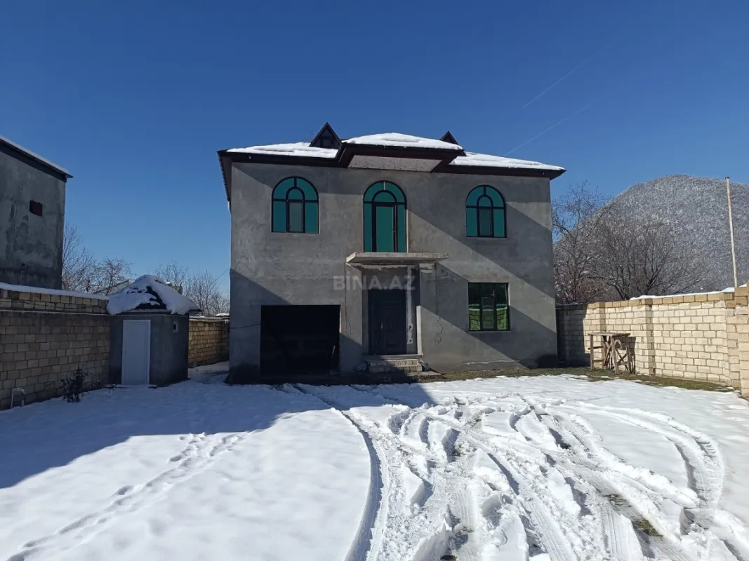Satılır 6 otaqlı həyət evi 167 m²