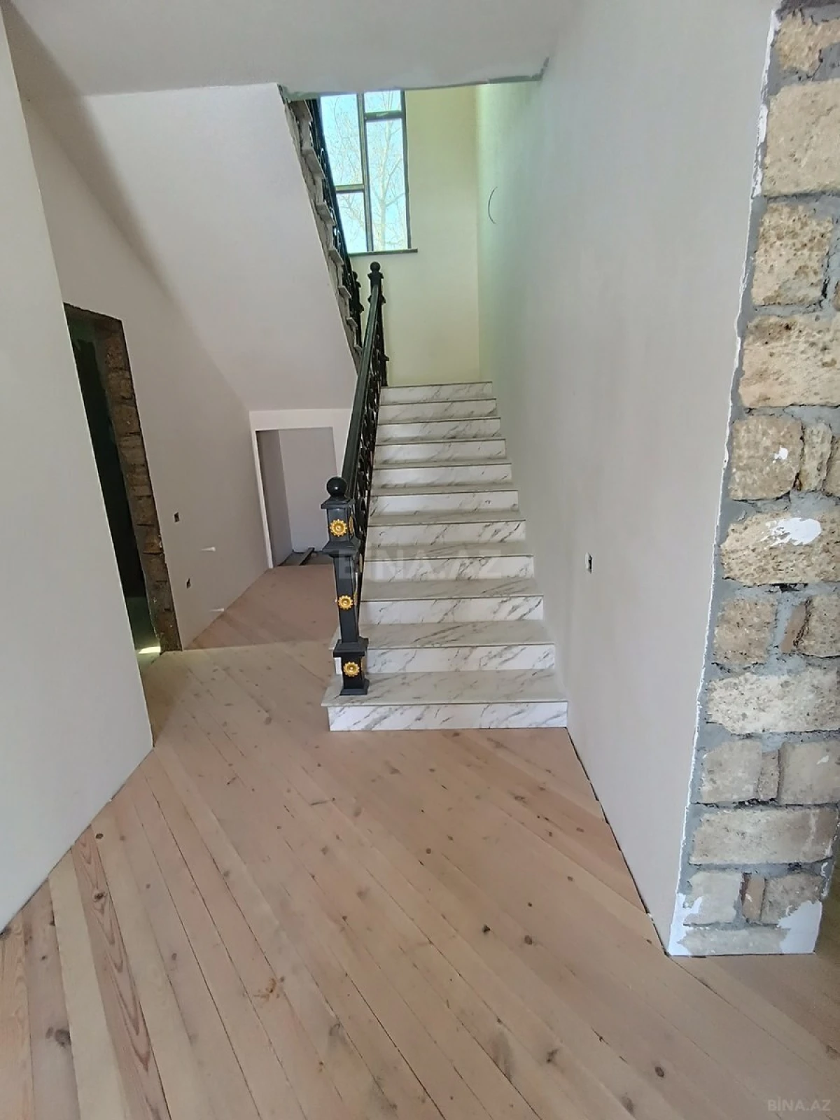 Satılır 6 otaqlı həyət evi 167 m²