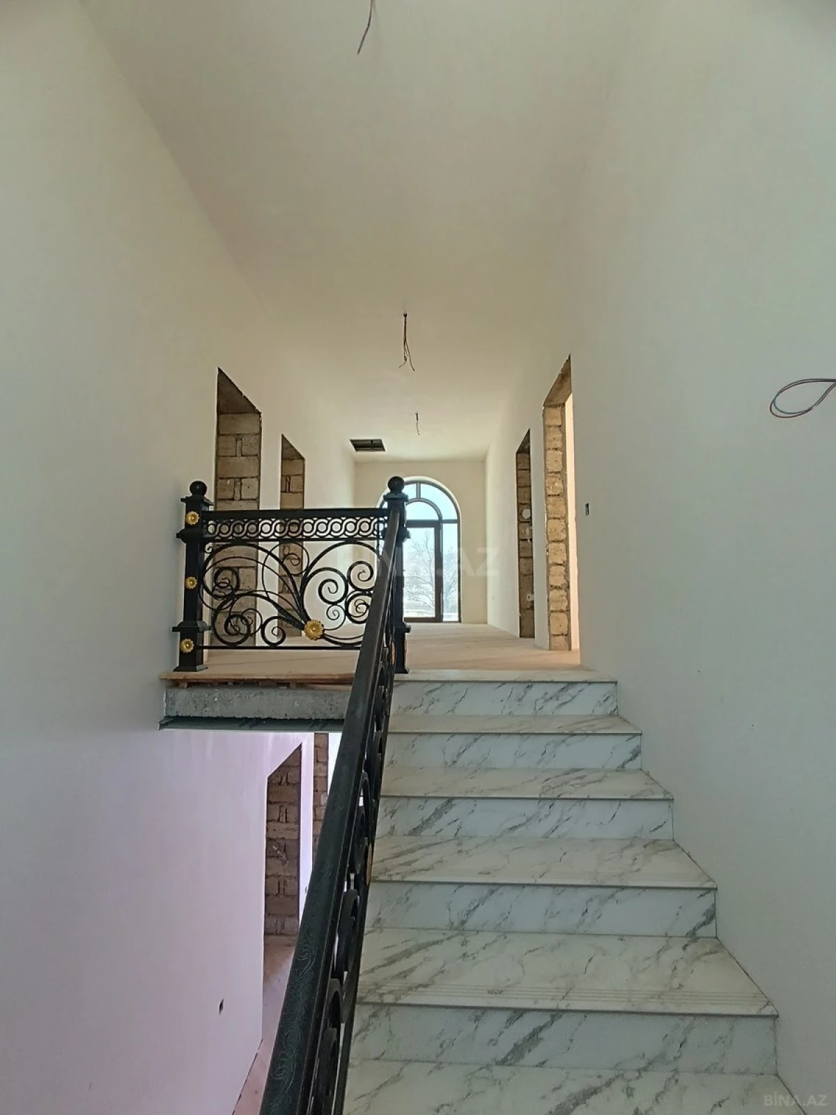Satılır 6 otaqlı həyət evi 167 m²