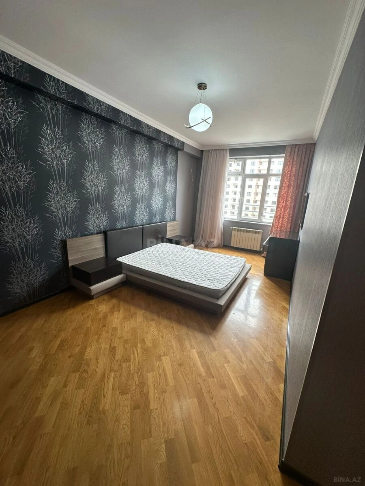 Kirayə verilir 2 otaqlı mənzil 90 m²
