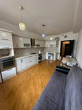 Kirayə verilir 2 otaqlı mənzil 90 m² — Bakı, Yasamal qəs. 2 otaq 90.00 m²