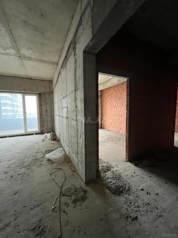 Satılır 3 otaqlı mənzil 113 m²